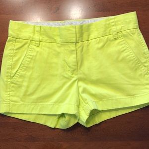 ⬇️ $24 Jcrew chino shorts. Size 00.